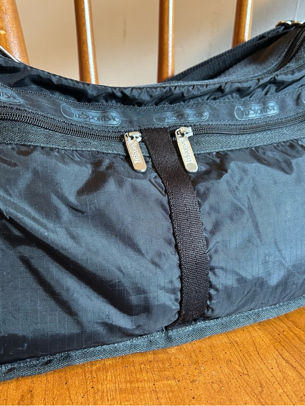 Read Description: LeSportsac Black Nylon Crossbody Shoulder Bag - Picture 4 of 7